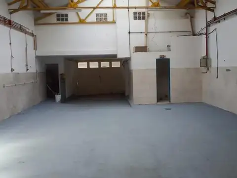 Alquiler de Galpón 500 m² en Mataderos 