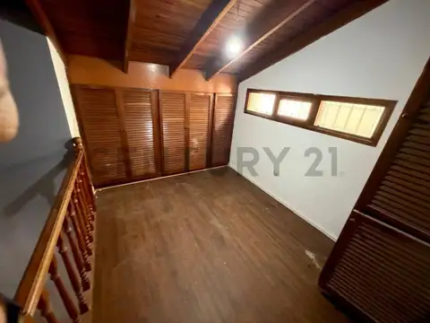 Casa de 3 dormitorios en venta La Plata