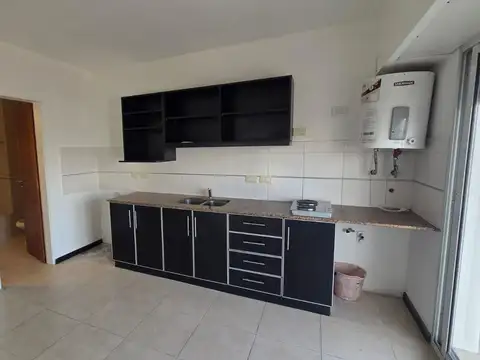 Departamento en Alquiler en Morón, $ 650.000