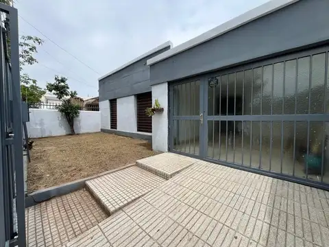 SE VENDE CASA A REMODELAR 3 DORM EN BARRIO JARDIN