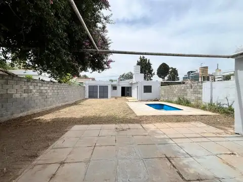 SE VENDE CASA A REMODELAR 3 DORM EN BARRIO JARDIN