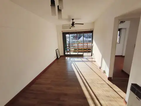 SEMIPISO 3 AMB 2DO POR ESCALERA BALCON Y TERRAZA PROPIA