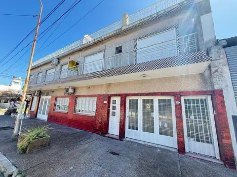 PH en venta de 3 ambientes con local y Garaje en Ciudad Madero