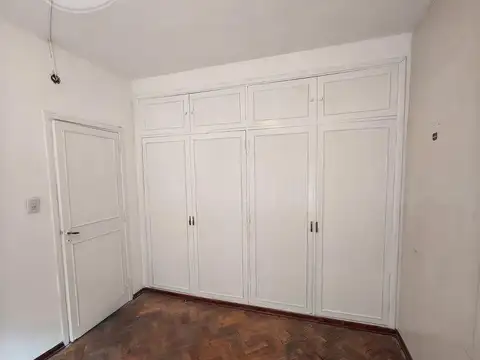 Depto Tipo Casa en Alquiler 40 años
