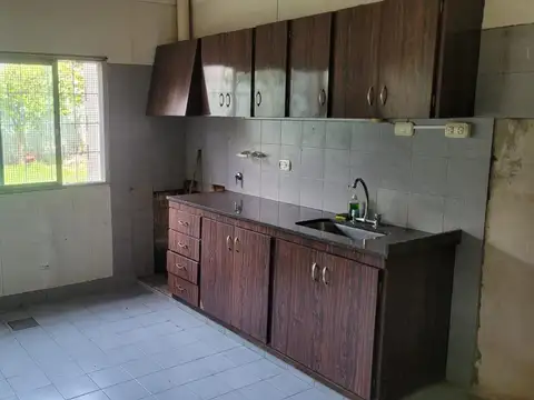 Depto Tipo Casa en Alquiler de 4 ambientes