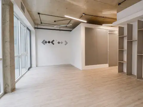 Venta Oficina, PB a la calle Parque Patricios