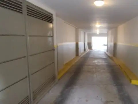 Alquiler de cochera En blanco encalada 5629