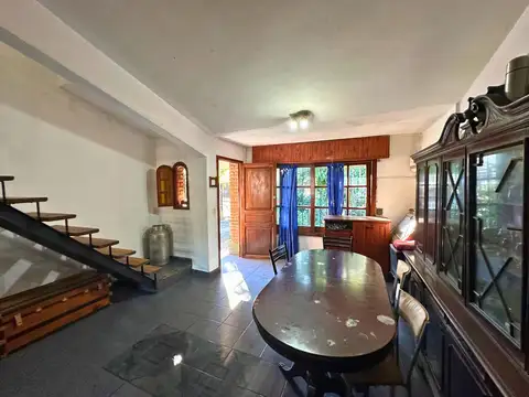 Venta Casa 5 ambientes con pileta y quincho, Castelar Norte Ituzaingo