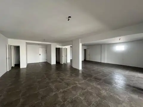 Oficina 3 ambientes con 2 baños