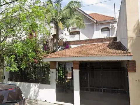 EXCELENTE CASA 5 AMB. - DEPOSITO, JARDIN, TERRAZA, GARAGE