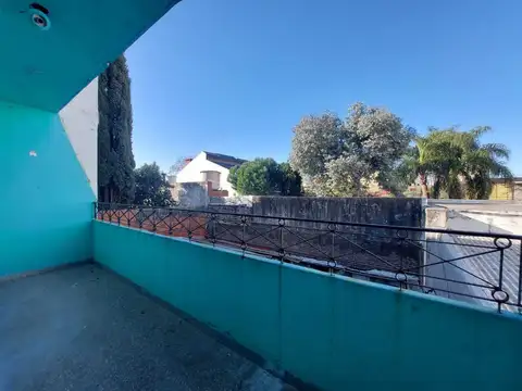 Depto Tipo Casa en Venta en Parque Chacabuco, USD 73.000