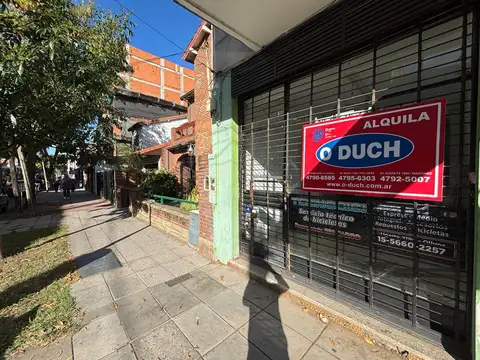 Local apto todo rubro. Olivos. 