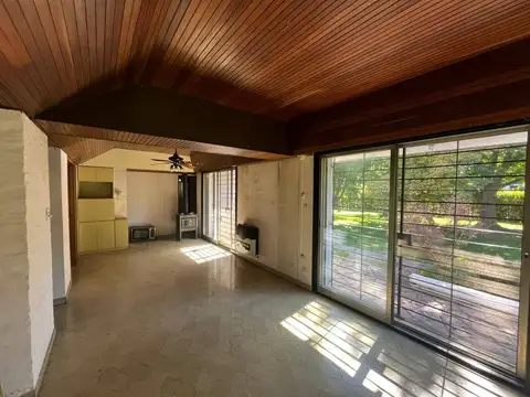 Casa en alquiler c/ cochera en Belén de Escobar