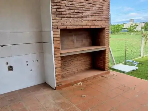 Casa 6 ambientes con 3 baños