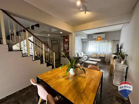 CASA EN VENTA 6 AMBIENTES BARRACAS CON COCHERA