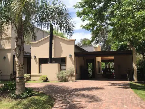 CASA EN SAN PATRICIO CON PISICINA
