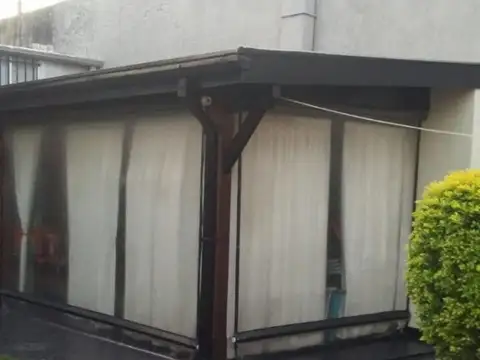 EXCELENTE CASA SOBRE LOTE DE 31 MTS, IDEAL 2 FAMILIAS