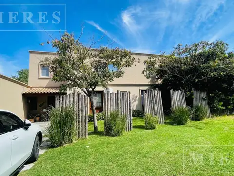 Casa en venta en Barrio Santa Barbara Lote Interno