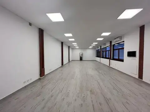Local Comercial en alquiler - 4 Ambientes - San Nicolás
