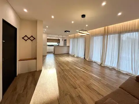 Casa en Alquiler en Roldan, San Lorenzo
