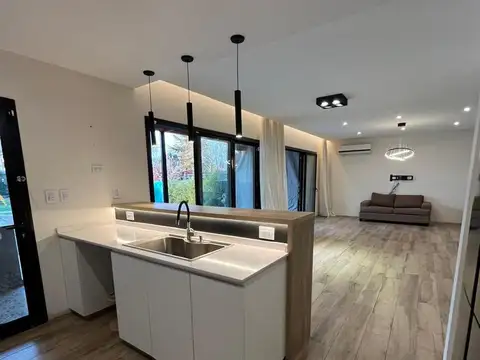Casa en Alquiler en Roldan, $ 2.250.000