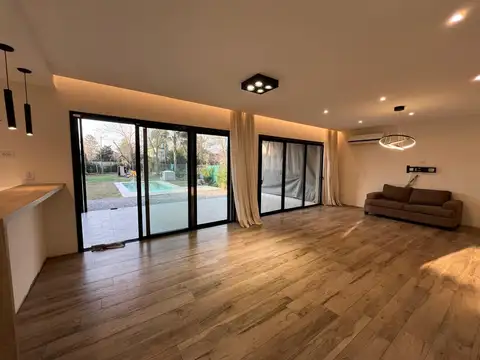 Casa en Alquiler de 3 dormitorios
