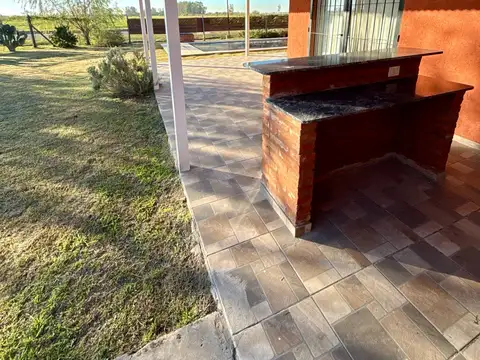 Casa en Funes norte - apto credito - apto uso comercial - Pileta -