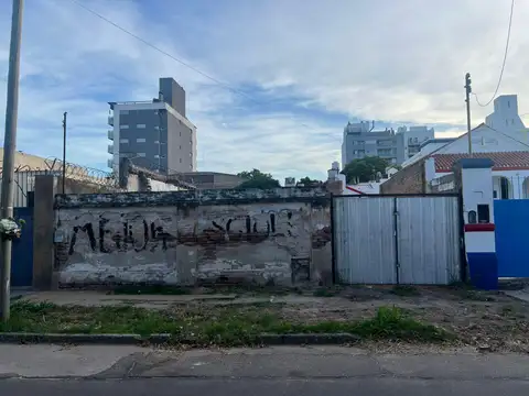 TERRENO EN VENTA SOBRE FRUCTUOSO RIVERA - BARRIO OBSERVATORIO