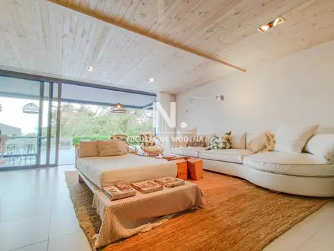 Departamento 4 ambientes con 5 baños