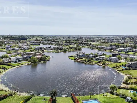 Terreno en Venta de 927,0 m2