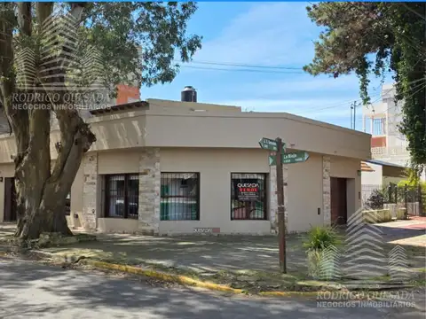 |CASA EN HERMOSA ZONA DE SAN BERNARDO|TERRAZA Y COCHERA CUB|