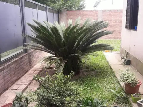 Casa en Venta con 4 cocheras