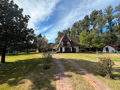 CASA QUINTA EN VENTA 8 AMBIENTES EN EZEIZA