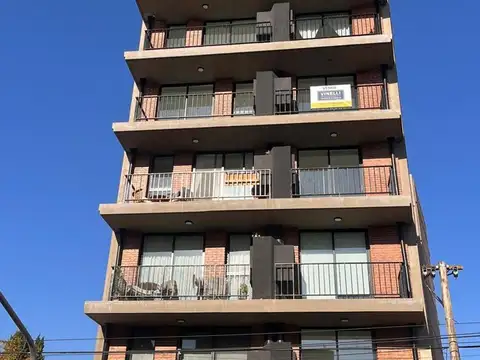 Av. Italia 700