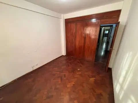 Oficina 2 ambientes con 2 baños