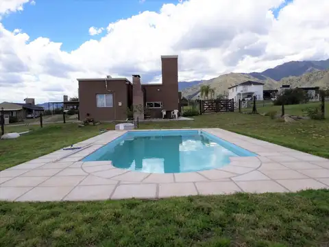 LOS MOLLES, SUYUQUE, CASA 4 AMB, MODERNO DISEÑO ESTÉTICO Y ARQUITECTONICO 