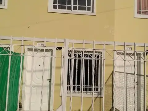 Duplex 2 amb con cochera y patio