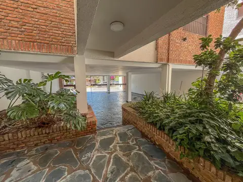 Roque Sáenz Peña 400