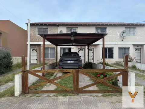 PH en venta - 3 Dormitorios 2 Baños - Cochera - 120Mts2 - Las Toninas