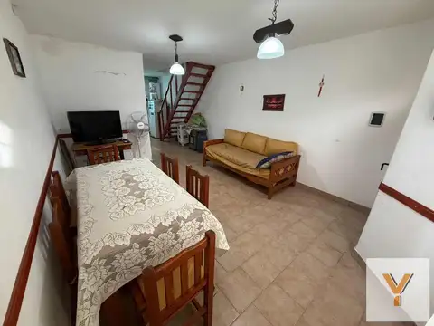 Depto Tipo Casa en Venta de 4 ambientes