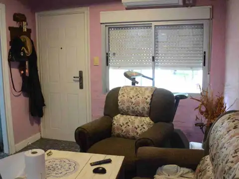 Casa 2 ambientes con 2 baños