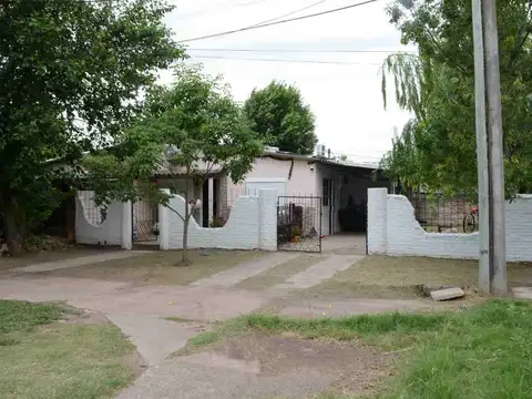 MONTEVIDEO 098 Y BENITO CHAIN BARRIO PAYSANDU SUR CASA 25 100