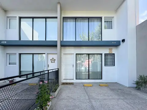 Depto Tipo Casa en Venta de 3 ambientes