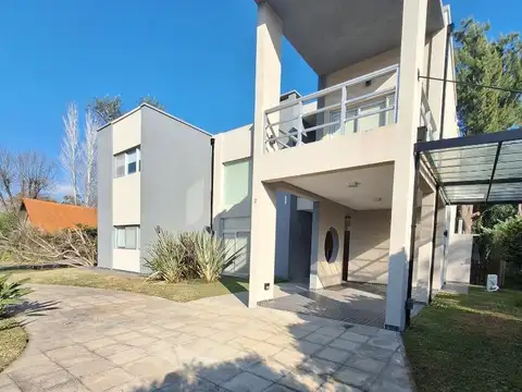 Casa. Alquiler Club de Campo Abril