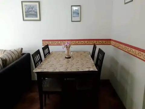 Departamento en Alquiler en Recoleta, $ 900.000