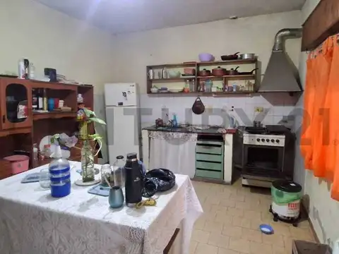 Casa en Venta con 3 cocheras