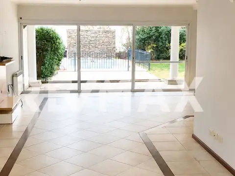 Depto Tipo Casa en Venta de 3 dormitorios
