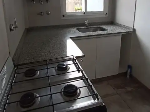 Departamento en Alquiler en Santos Lugares, $ 450.000