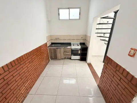 Depto Tipo Casa en Venta 56 años