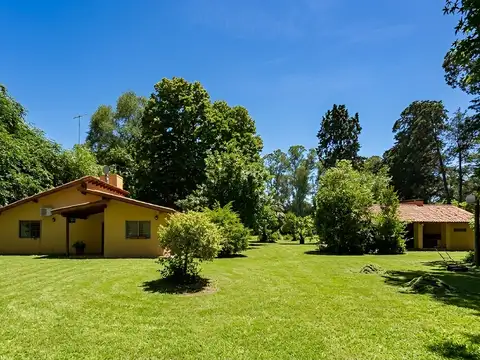 Casa  en Venta - Barrio Los Pinos - Exaltación de la Cruz